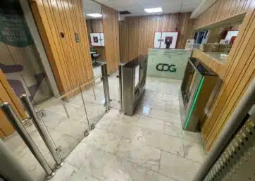 fourniture et l’installation des couloirs rapides de contrôle d’accès